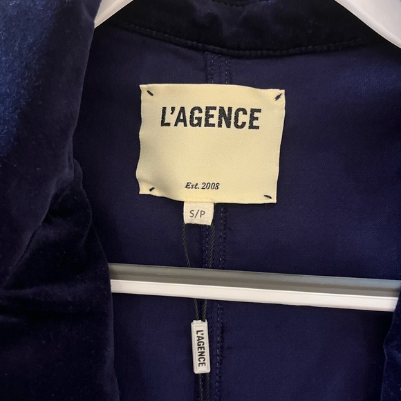 L'Agence Double Breasted Cropped Blazer in Midnight. NWT - Picture 4 of 5